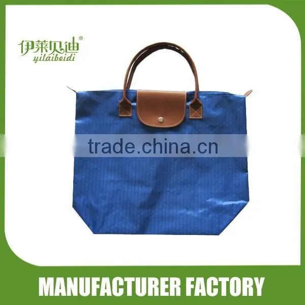Foldable shopping bags with heart printed