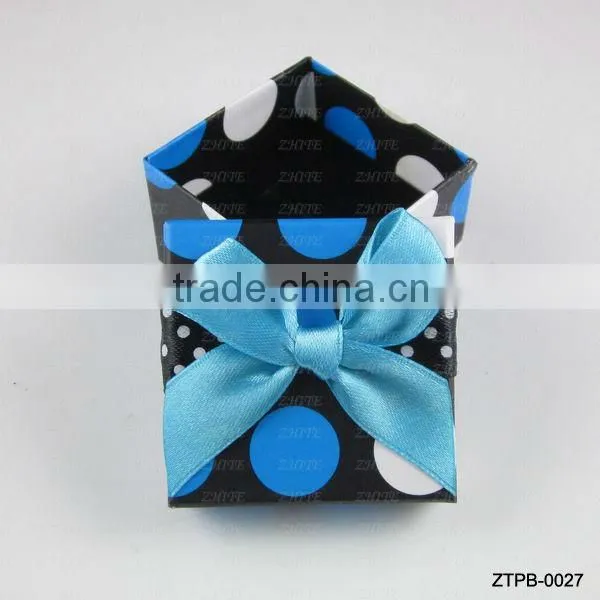 Hot Selling Red Bowknot Square Packing Box Wholesale ZTPB-0024