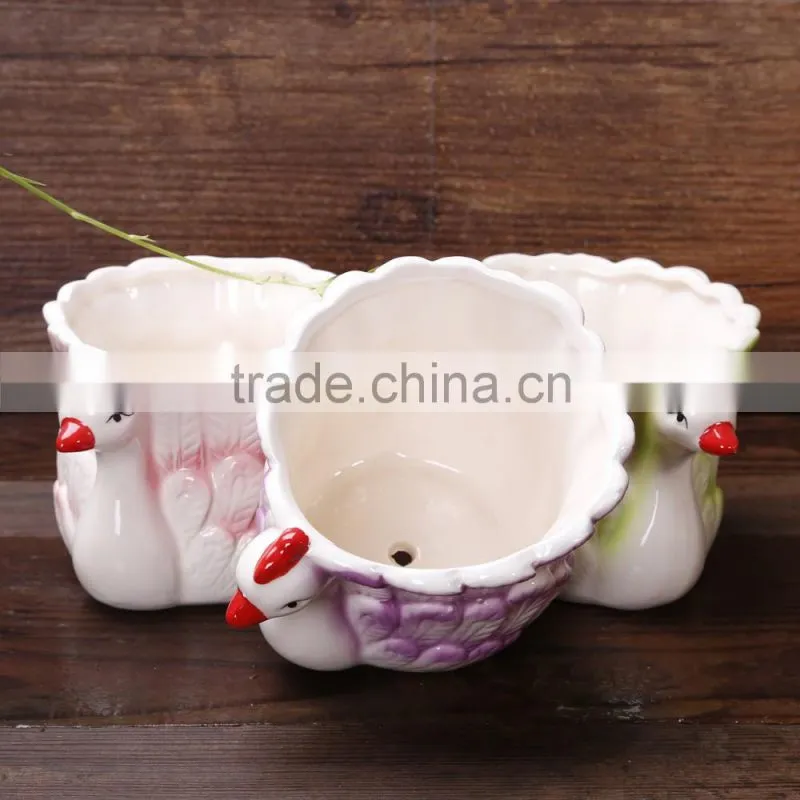 New design peacock shape ceramic decorative animal planters