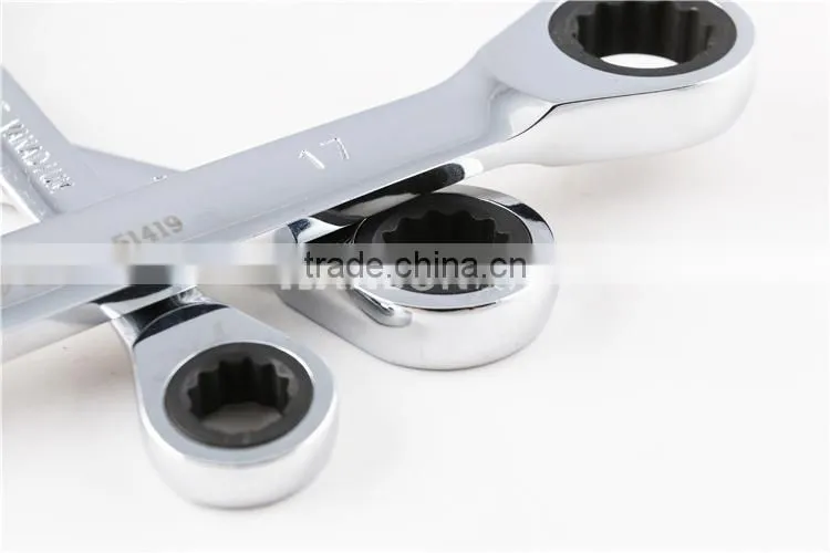 Double head ratchet wrench with mirror surface