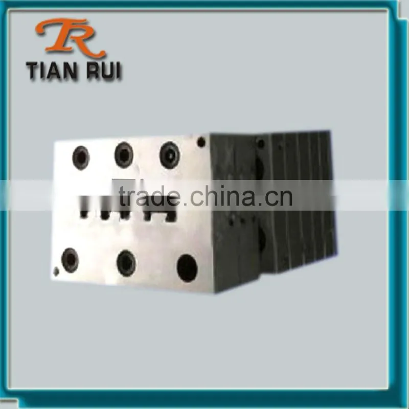 Factory Direct Sale Wood Plastic Fence Rail Die