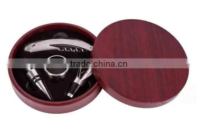 High quality 4 in 1 wine set with round wooden box as a gift