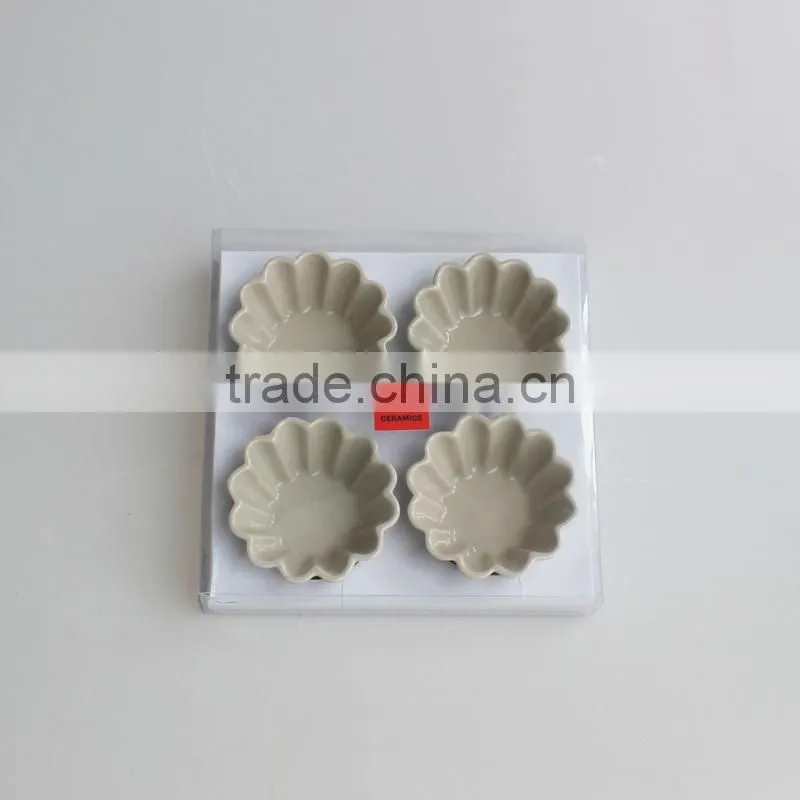 Set of 4 flower shaped ceramic tapas serving dish set