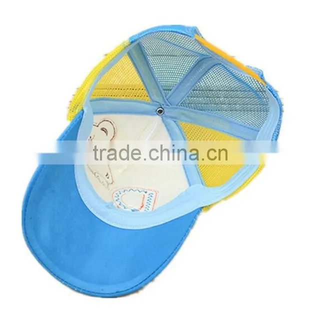 The new children's summer baseball cap Sunshade cap cap children cartoon embroidery bear private network