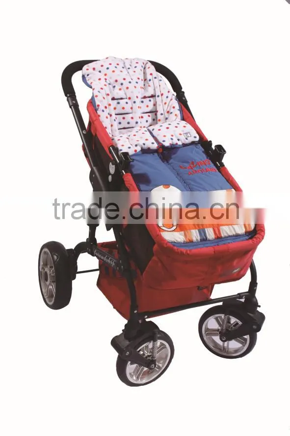 baby footmuff with embroider