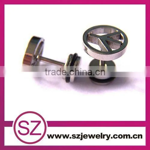 D95 stainless steel stud magnetic earrings