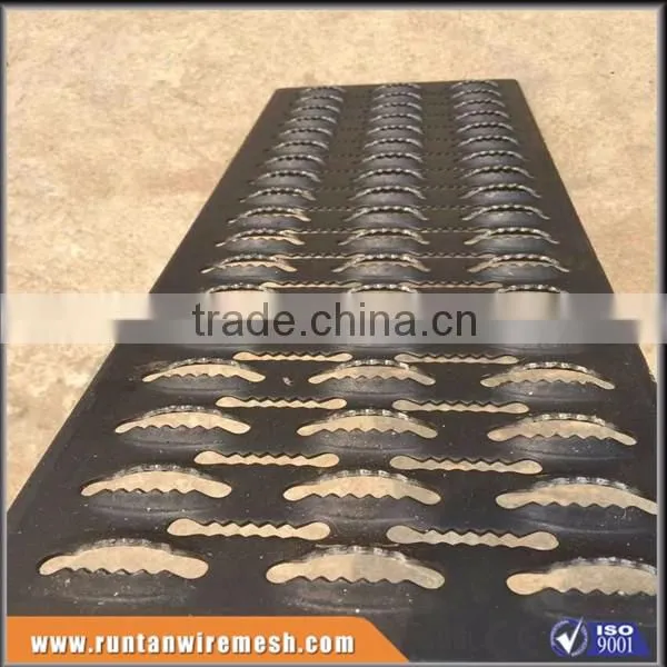 Hot dipped galvanized Diamond Safety perforated grip strut grating (Trade Assurance)