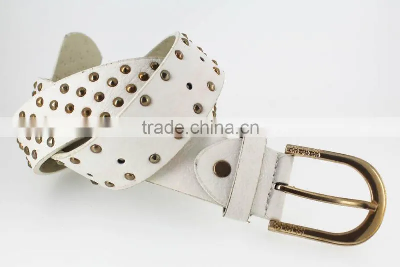 Women's fashion studded belt accessories with embossed buckles in yiwu