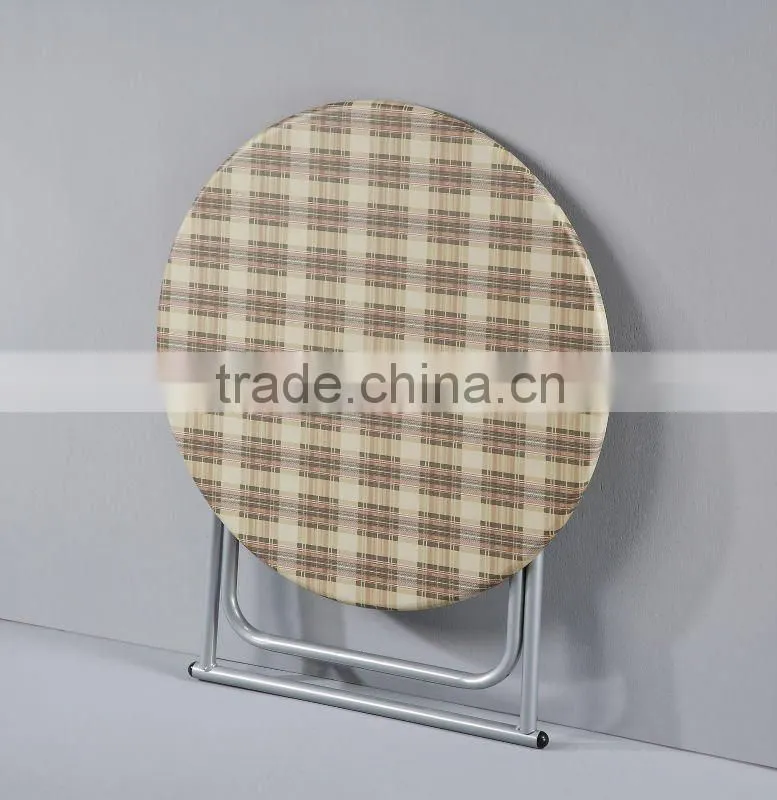 Foldable table