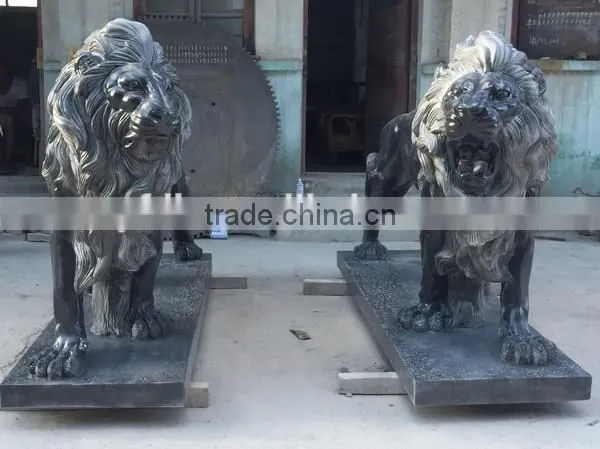 Outdoor Decorative White Marble Life Size Lion Statues