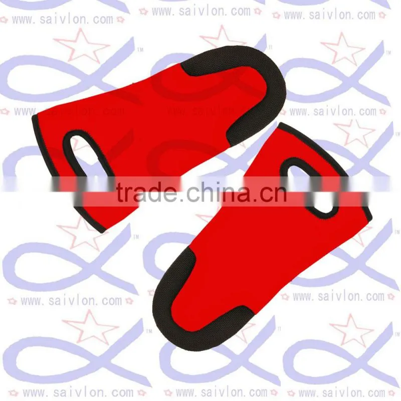 Neoprene long sleeve oven mitt