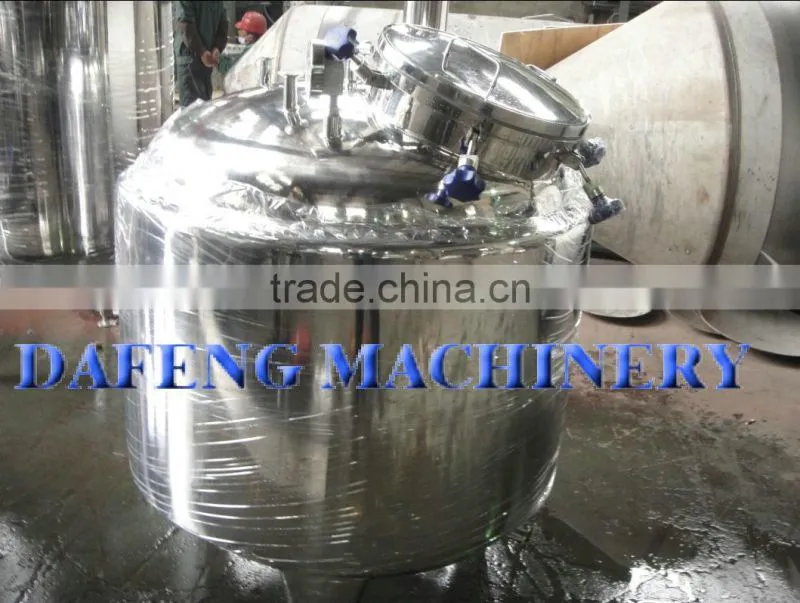 Stainless steel water storage tank