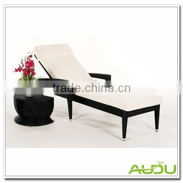 Audu With Side Table Orlando Lounger Set