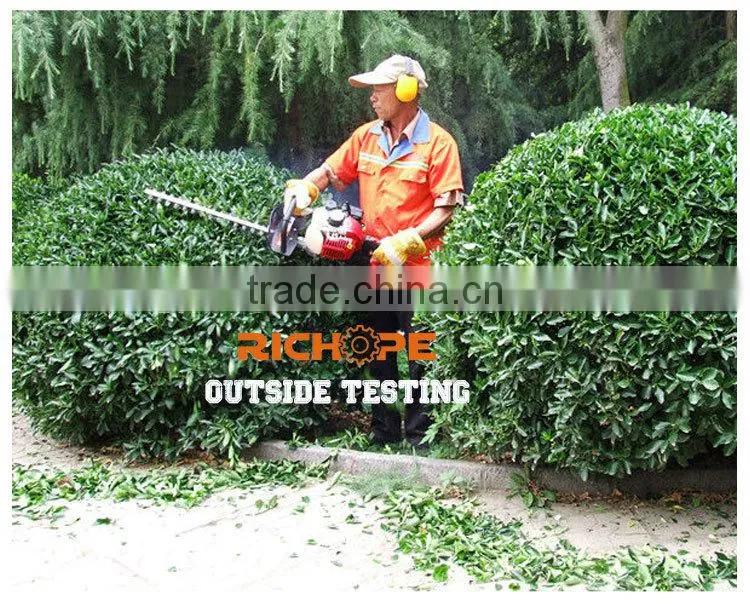 Hedge Trimmer with 2-stroke engine