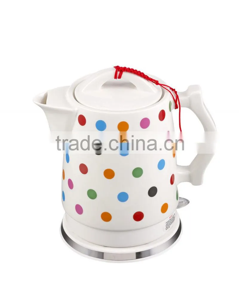 cordless ceramic kettle boiling water
