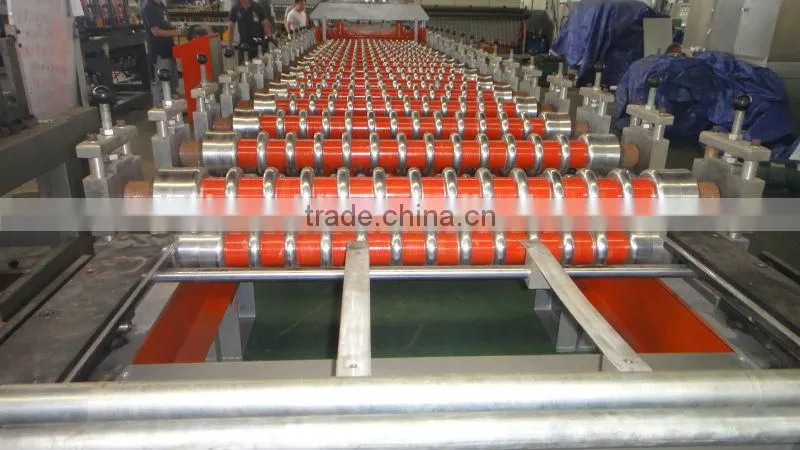 Corrugated roof sheet making machine