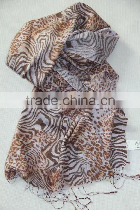 100%cashmere printed scarfs