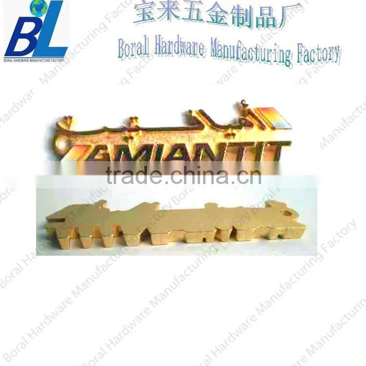 Gold-plating embossed metal zipper puller in zinc alloy