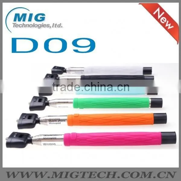 New arrival D09 with mirror monopod selfie stick, monopod with bluetooth shutter button for camera and mobile phone
