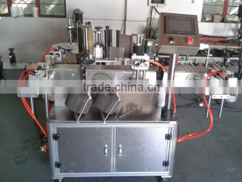 Automatic self-adhesive bottle labeling machine