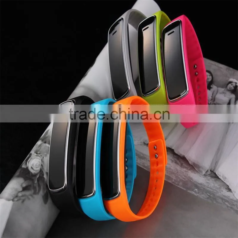 New waterproof bluetooth smart bracelet with anti-theft alarm and sleep management