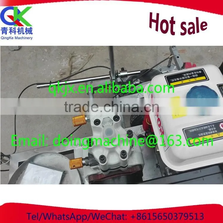 QK machinery supply 5cm width Plastic runway marking machine