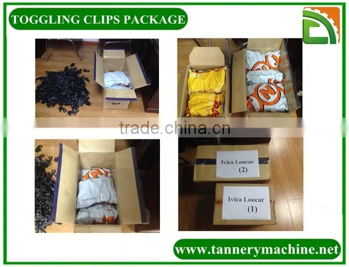 plastic hanger hook clip for toggling machine