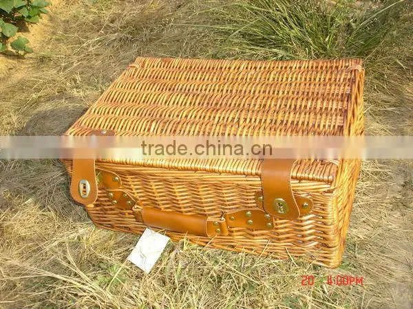 Empty wicker hamper / empty willow picnic basket with leather and willow handle