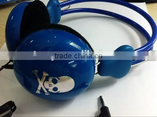 New fashion style stereo headphones with cheap price