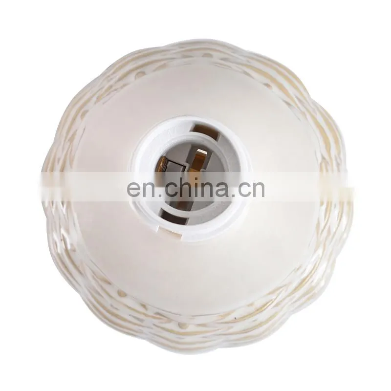Table lamp item type and European style of rattan pattern home decoration desk lamp