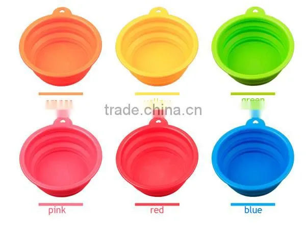 Travel silicone dog bowl feeder with different colors