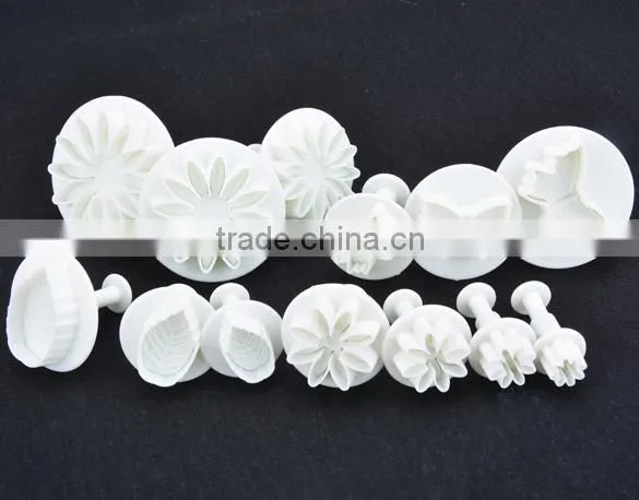 33 PCs Fondant Heart Shaped Cake Cutter Ejector Stamp Modeling border decoration fondant marzipan Plunger Cutter