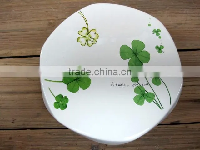 Lucky Clover Decal Ceramic Flat Cake Plate Stand with High Quality