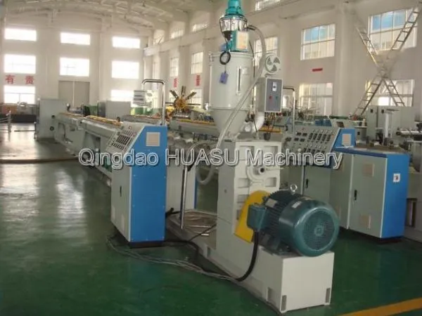 Plastic corrugated pipe extrusion machine