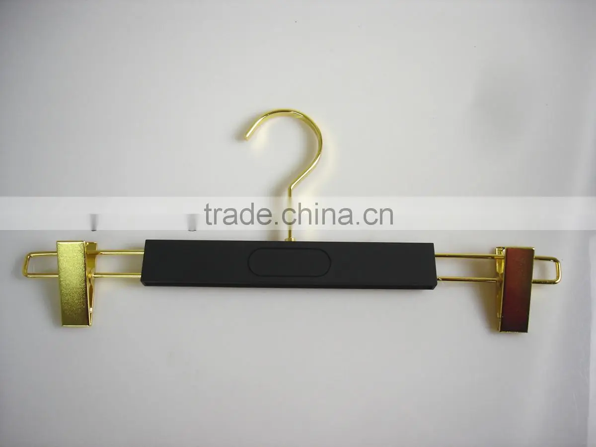 hot selling plastic rubber coated hanger with gold hook