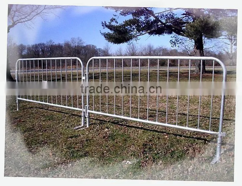 hot 2.5m portable safety Road metal barriers