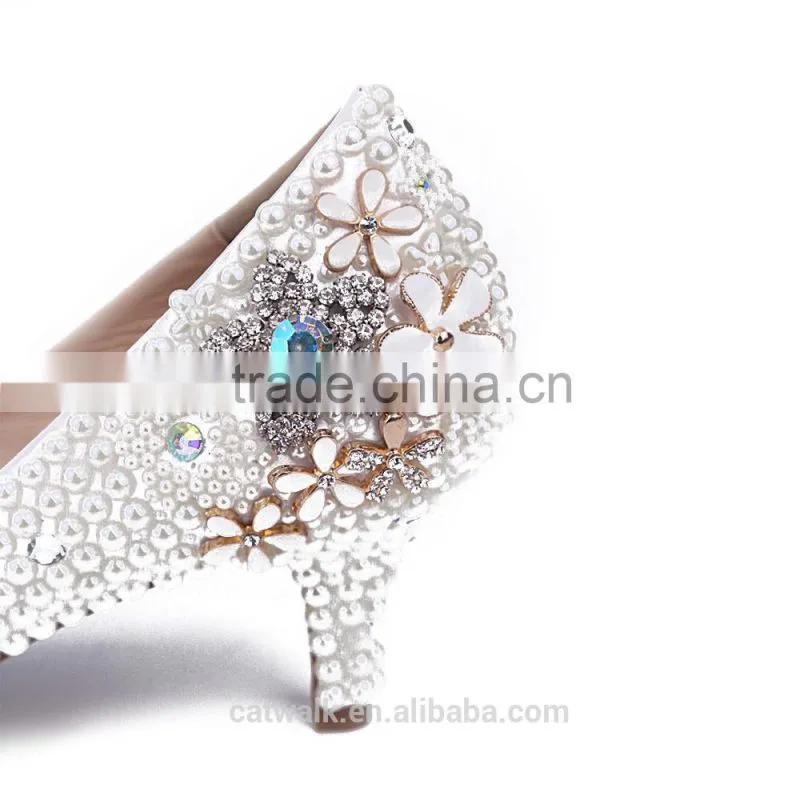 Pearl beaded pointed toe low heels diamond&flower embelished oem designer heels women wedding dress shoes