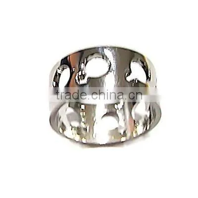 Trendy cutout girl ring