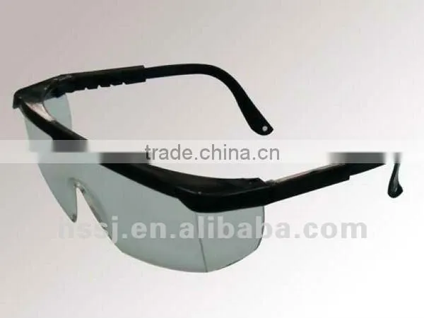 Plastic bouton 5900 traditional safety glasses with low price