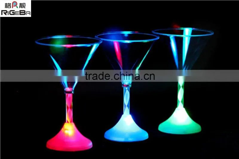 Fashional led flashing cup for party supplies and club Led Martini Cup