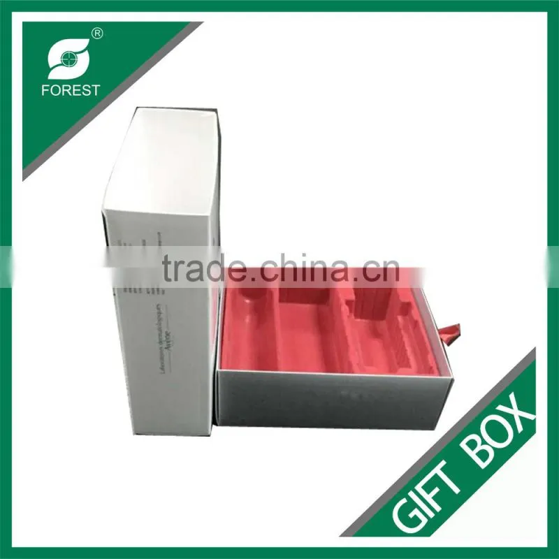 COSMETIC GIFT BOX WITH DIVIDER