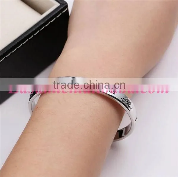 Zinc alloy main material christmas jewelry letter christmas element cuff bangle