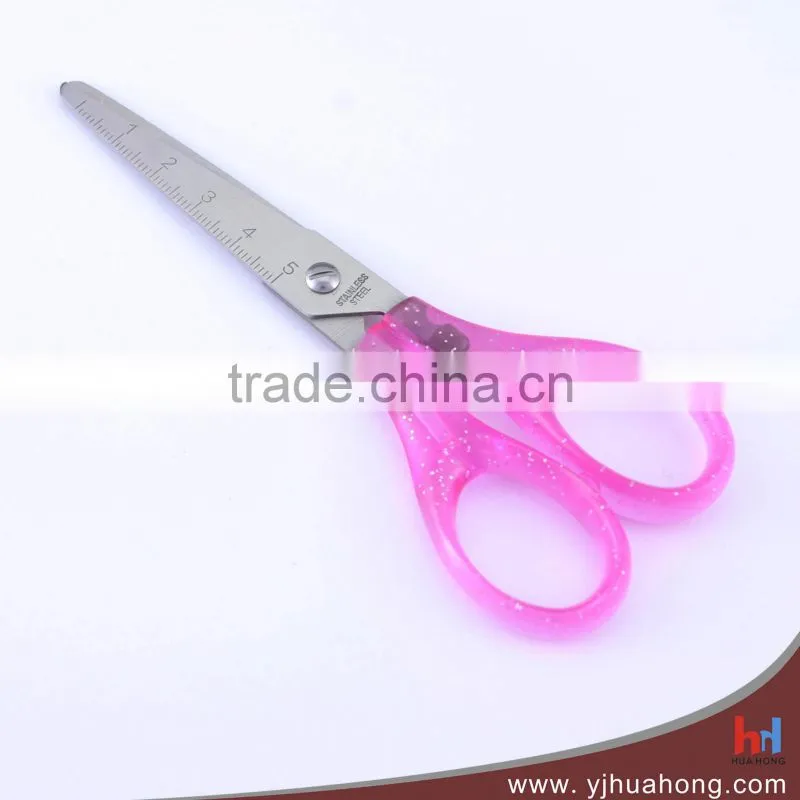 children safety scissors with cover