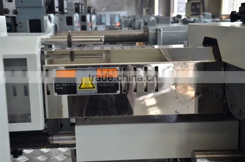 130Ton Precise Plastic Injection Molding Machine
