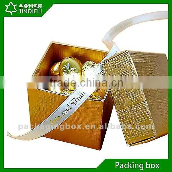Lovely candy boxes with ribbon