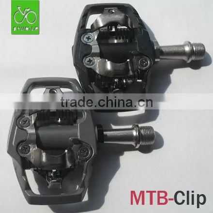 road Trail clipless pedal with cleat