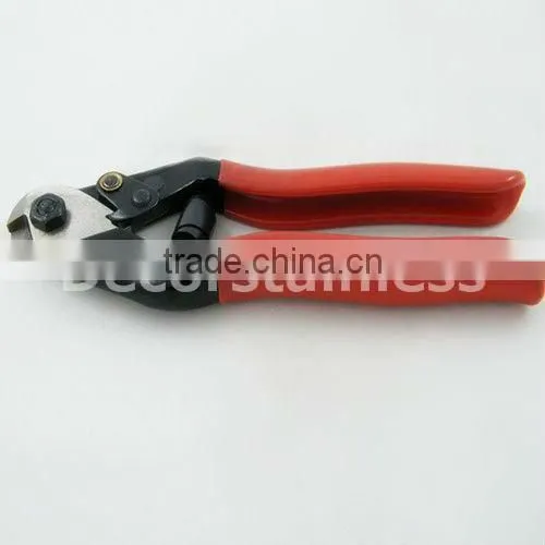 Bolt cutters