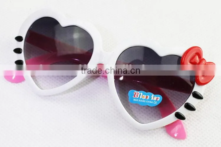 2015 New Style Heart-shaped Glasses Kids Sun Glasses Fashionable Glasses Plastic Sunglasses