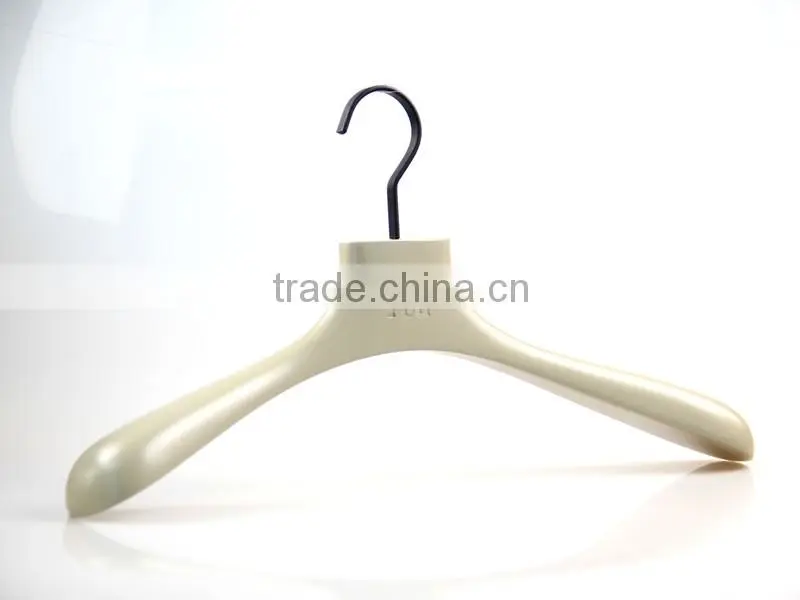fashional high end wooden hanger and pants hanger for custom
