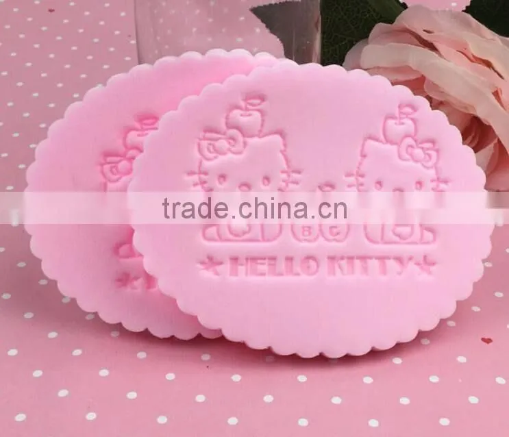 Latex-free sponge large round facial powder puff